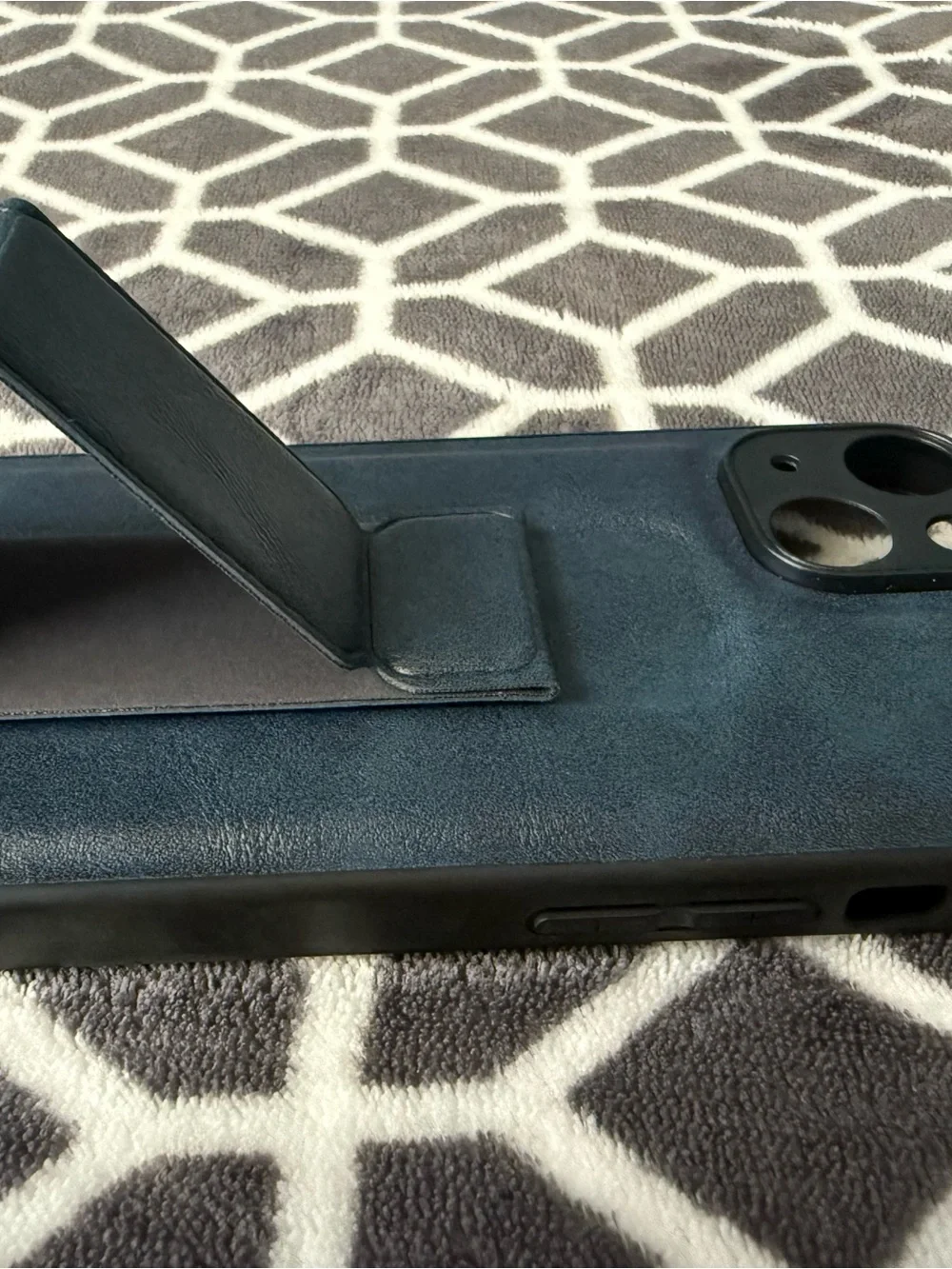 Universal Leather-Style Navy Phone Case with Kickstand for iPhone 15